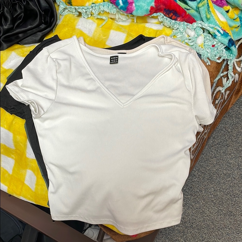 White Crew Neck Short Sleeve Fitted T-Shirt